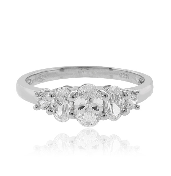 Anillo de Compromiso en Plata .925 con 3 Piedras
