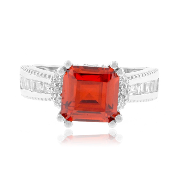 Precioso Anillo de Plata .925 con Ópalo de Fuego