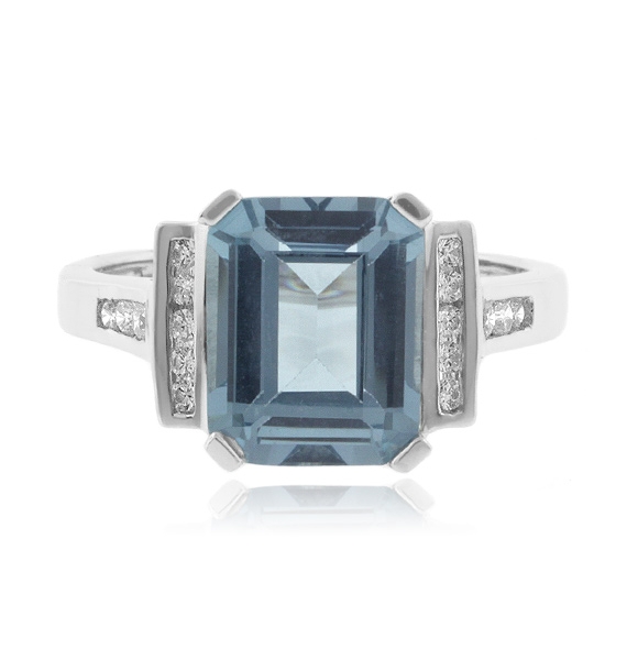 Precioso Anillo de Plata de Ley con Aguamarina