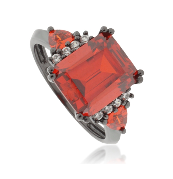 Anillo de Plata Negra con Ópalo de Fuego Corte Princesa