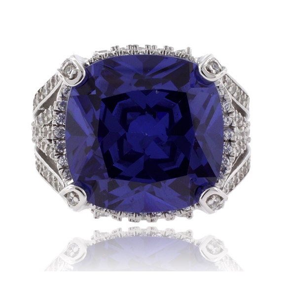 Anillo de Plata Fina con una Piedra Enorme de Tanzanita