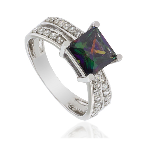 Anillo de Plata .925 y Topacio Mistico