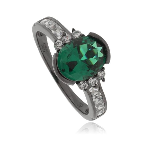 Anillo de Plata Oxidada con Esmeralda Corte Ovalado