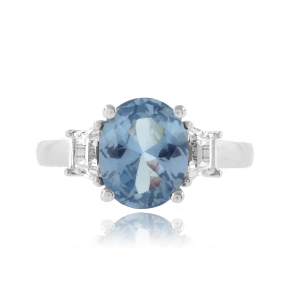 Anillo de Aguamarina en Plata Fina .925