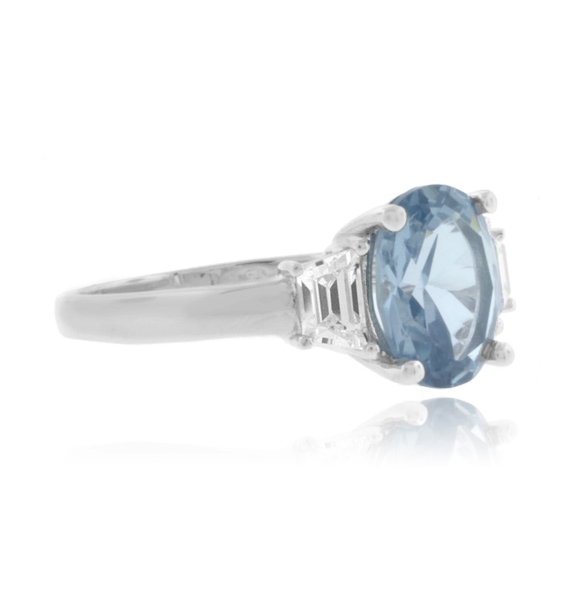 Anillo de Aguamarina en Plata Fina .925