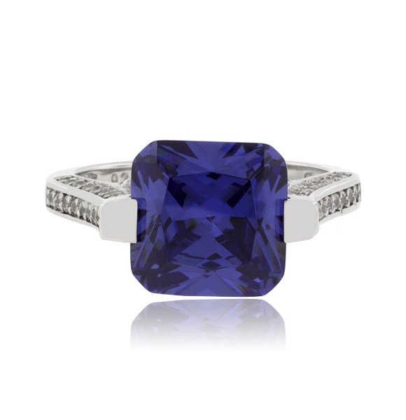 Anillo Elegante de Tanzanita en Plata Fina .925