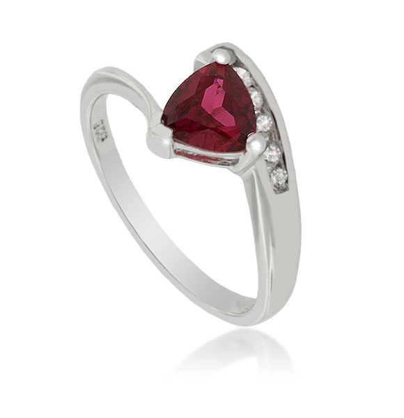 Anillo de Plata de Ley 925 con Rubí