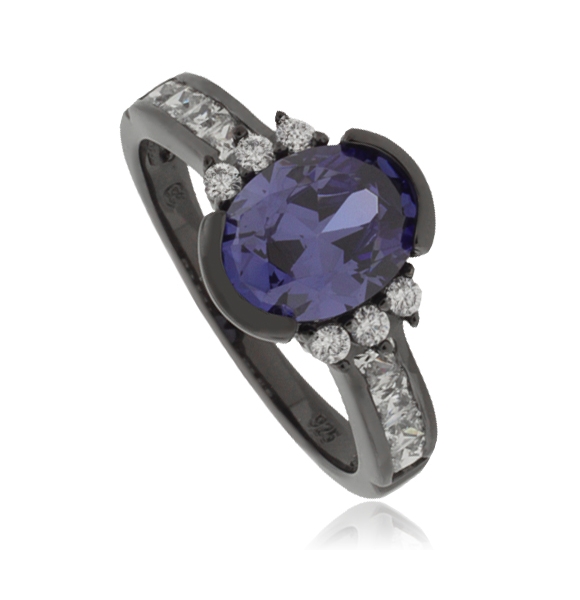 Anillo de Plata Oxidada con Tanzanita Corte Ovalado