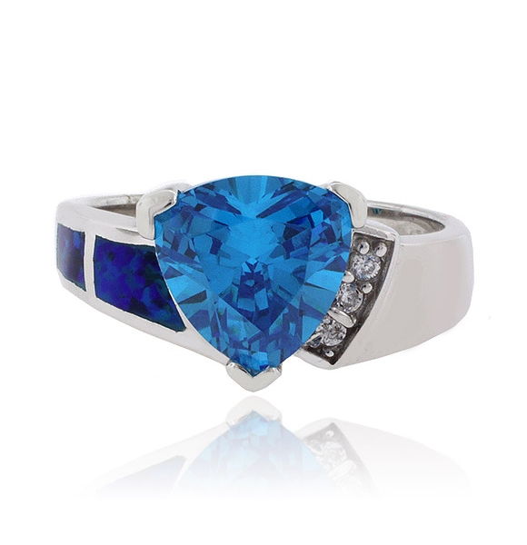 Anillo de Topacio Azul con Ópalo en Plata de Ley .925