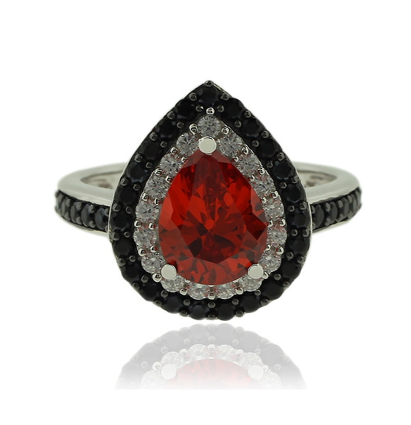 Anillo en Corte Pera de Ópalo de Fuego y Zirconias en Plata de Ley