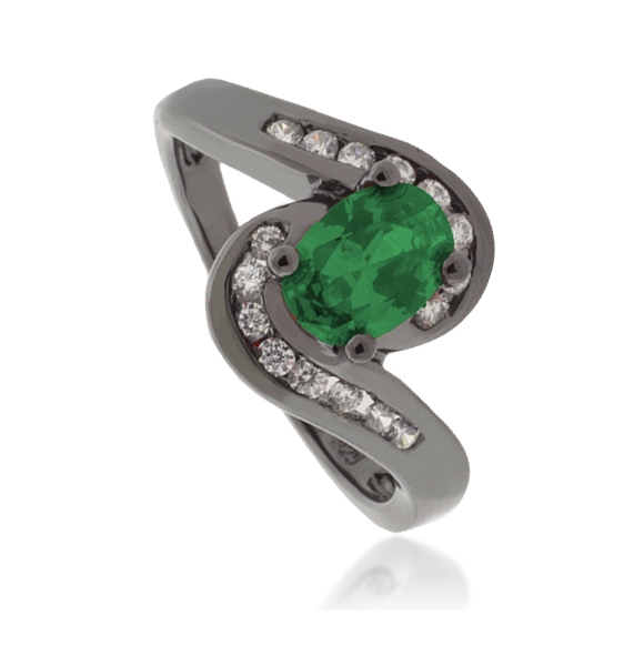 Anillo de Plata Oxidada con Esmeralda en Corte Ovalado