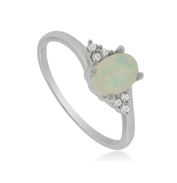 Hermoso Anillo de Ópalo con Diamantes Sintéticos en Plata