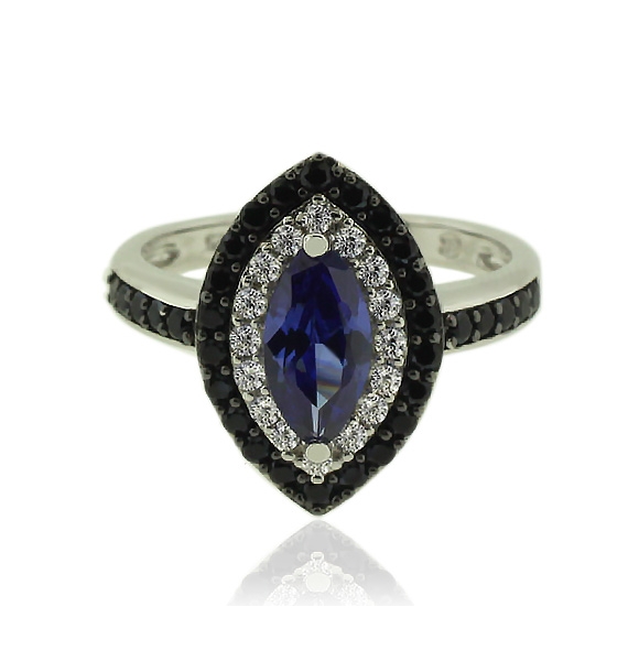 Anillo de Plata con Piedra Preciosa de Tanzanita en Corte Marquesa