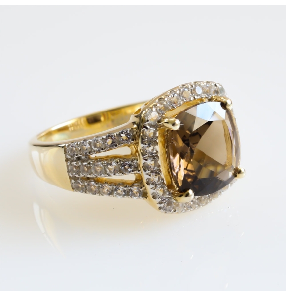 Anillo de Topacio Ahumado en Plata con Baño de Oro 14K