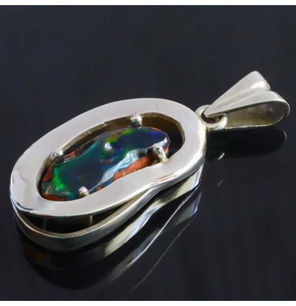 Dije de Plata de Ley .925 con Ópalo de Fuego Natural