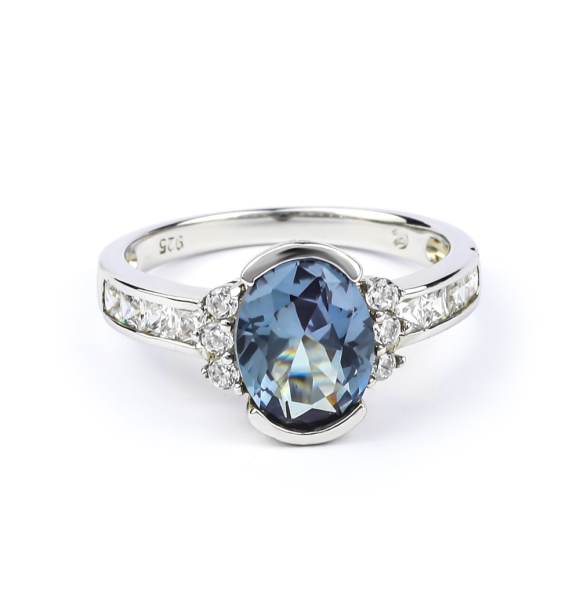 Anillo de Plata con Alejandrita Bicolor ( Azul/Verde)