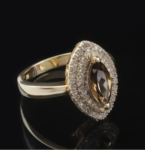 Anillo de Plata con Baño de Oro y Topacio Ahumado