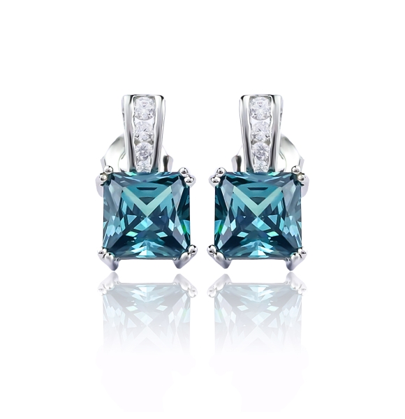 Hermosos Aretes con Piedras de Alejandrita en Plata de Ley