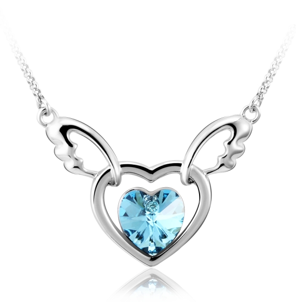 Bonito Collar de Corazón Azul con Alas