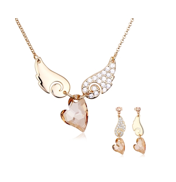 Hermoso Juego de Collar y Aretes de Corazón color Champagne