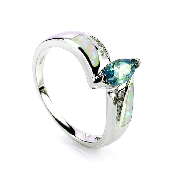 Anillo de Alejandrita con Ópalo en Corte Marquesa