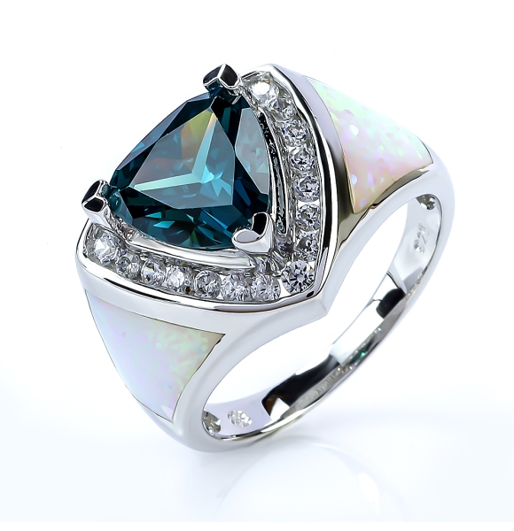 Anillo Con Gran Piedra Alejandrita, Ópalo blanco y Hermosas Zirconias en Plata de Ley