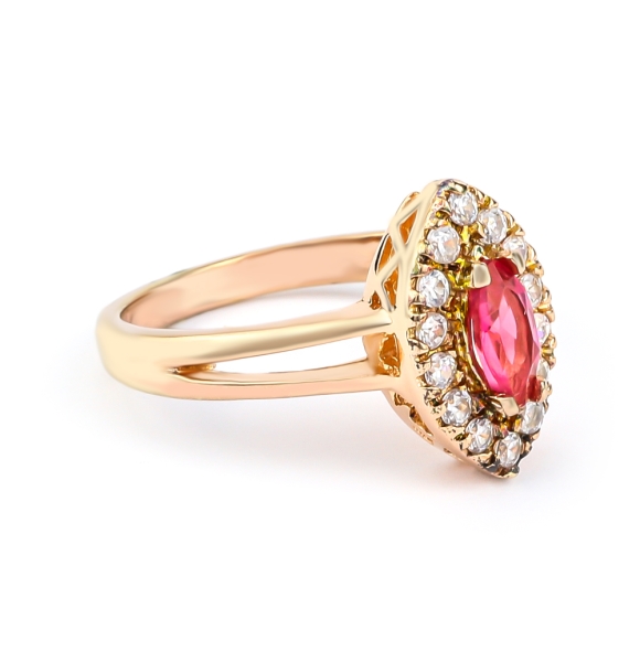 Anillo de Marquise Cut Rubi Con Baño De Oro Rosa