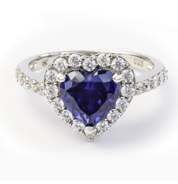 Anillo de Compromiso en Plata con Tanzanita Corazon