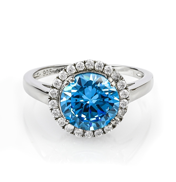 Anillo de Plata de Ley con Topacio Azul