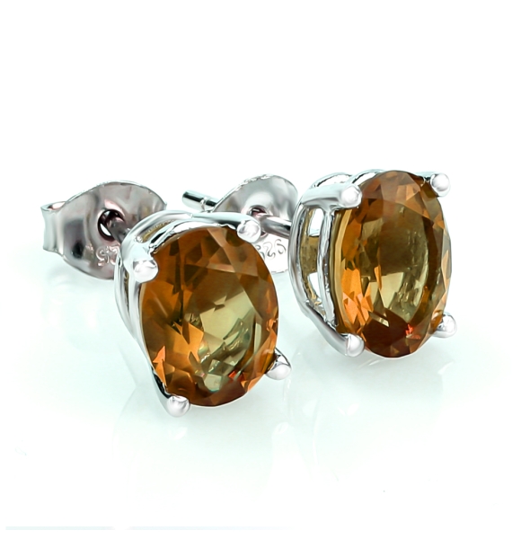 Preciosos Broqueles de Plata con Zultanita