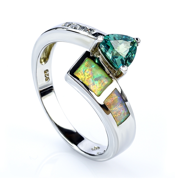 Anillo de Alejandrita con Ópalo Blanco en Plata de Ley .925