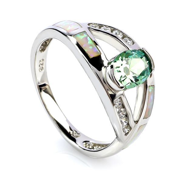 Anillo de Alejandrita y Plata con Ópalo en Corte Ovalado