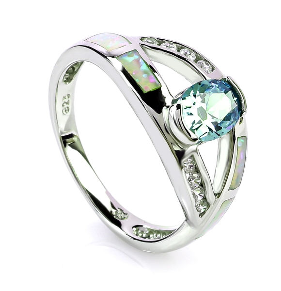 Anillo de Alejandrita y Plata con Ópalo en Corte Ovalado