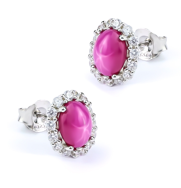 Aretes de Rubí Estrella Con Plata de Ley 13 mm x 11 mm