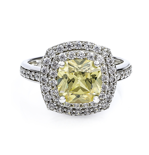 Anillo de Plata y Zultanita Cambia Color con Zirconias