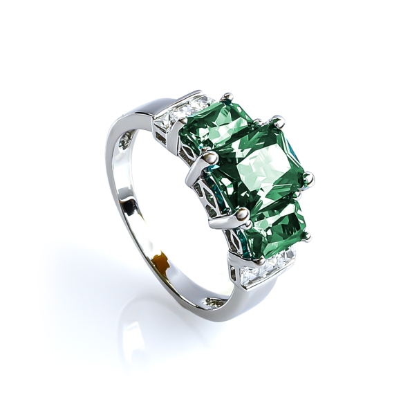 Anillo con 3 Gemas de Alejandrita en Plata .925