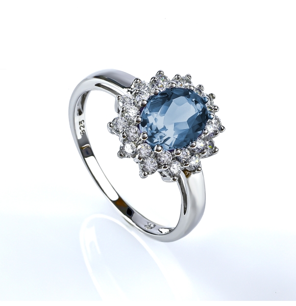 Anillo de Plata .925 con Alejandrita Bicolor