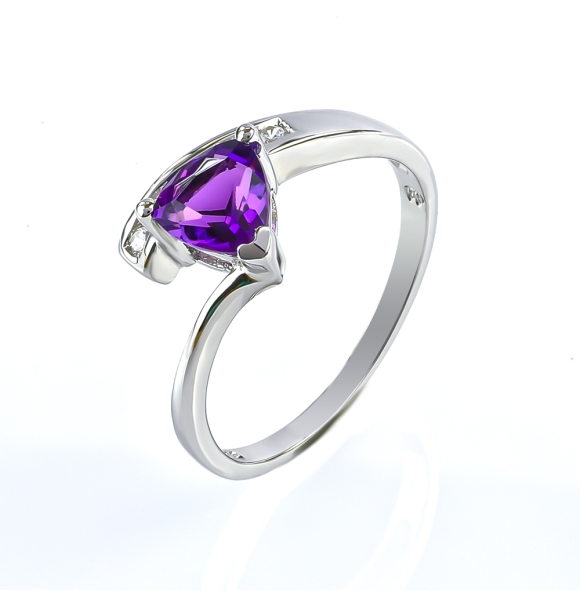 Anillo de Plata de Ley 925 con Amatista