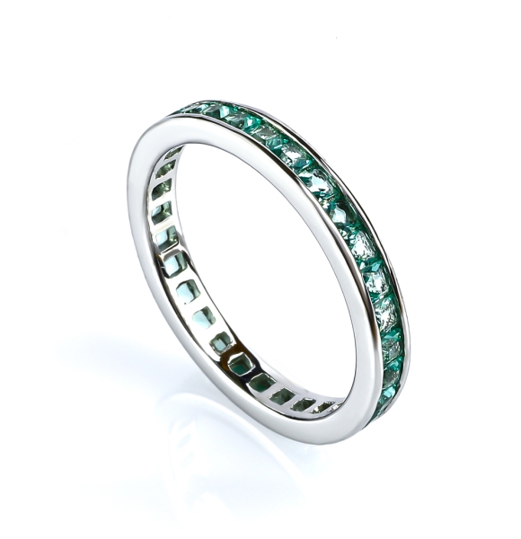 Hermoso Anillo de Paraiba Chrumbela