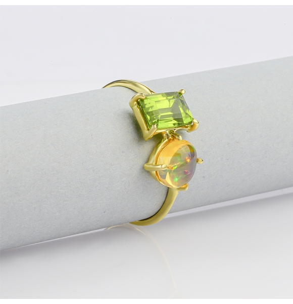 Anillo de Oro Amarillo 14K Opalo Con Peridoto Genuino