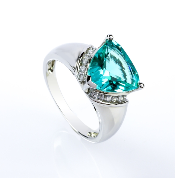 Anillo Elegante de Paraiba en Plata .925