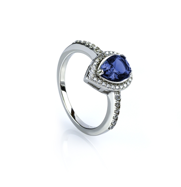 Anillo de Plata con Piedra de Zafiro en Corte Pera