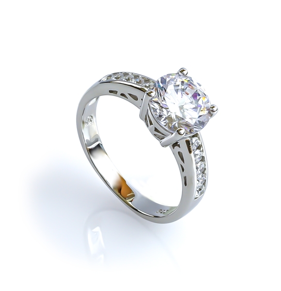 Anillo de Compromiso Con Zirconia