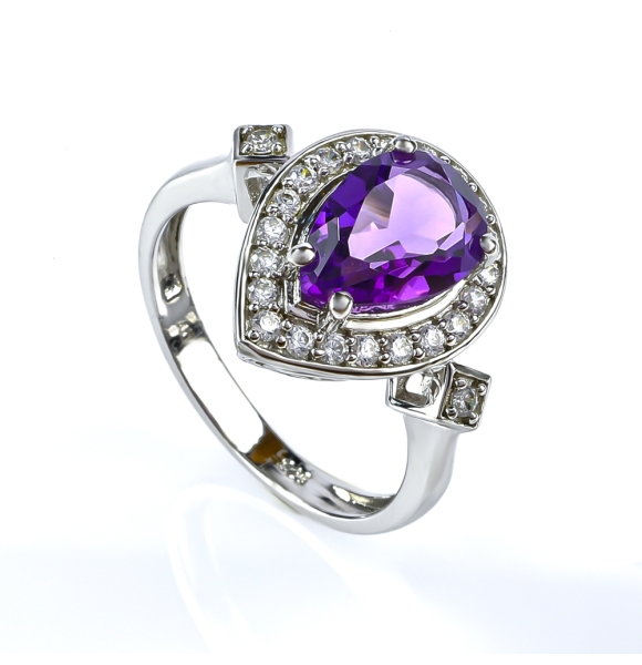 Anillo de Plata Con Amatista Corte Pera Grande