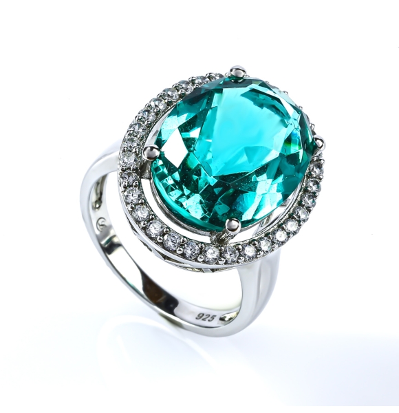 Anillo de Paraiba Corte Ovalada en Plata .925