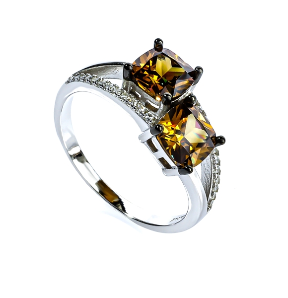 Anillo de Plata de Ley Con Diamante Chocolate