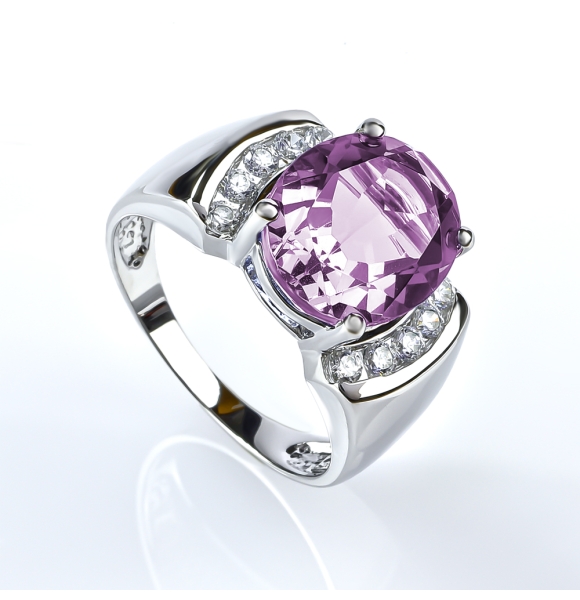 Anillo Enorme de Alejandrita en Plata .925