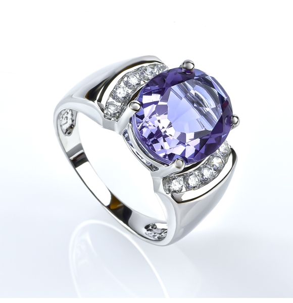 Anillo Enorme de Alejandrita en Plata .925