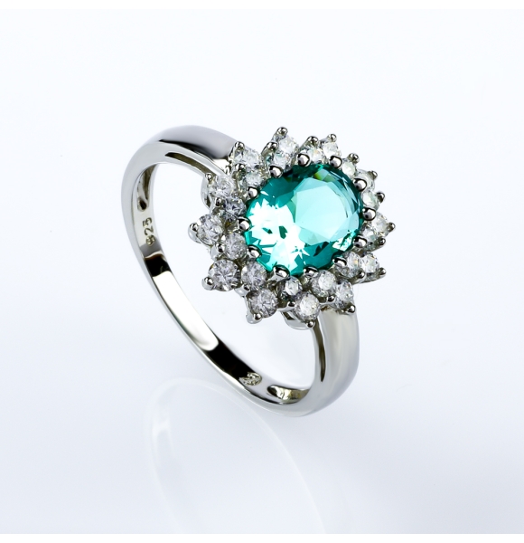 Anillo de Plata con una Piedra de Paraiba