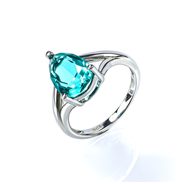 Anillo de Paraiba en Corte de Pera